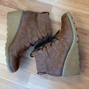 Dirty Laundry size 8.5 leather boots